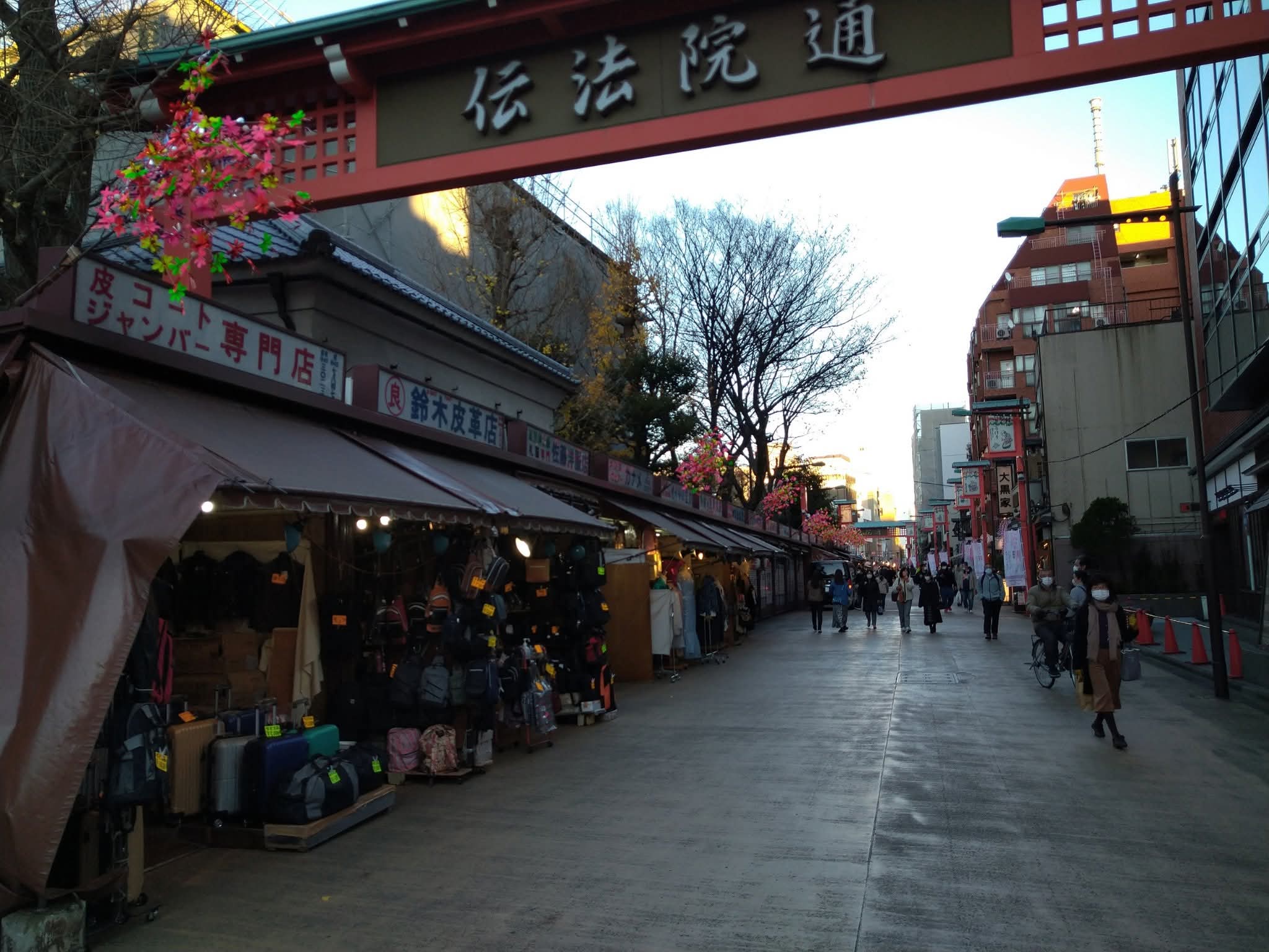 浅草に分断をもたらした、伝法院通り商栄会立退き訴訟