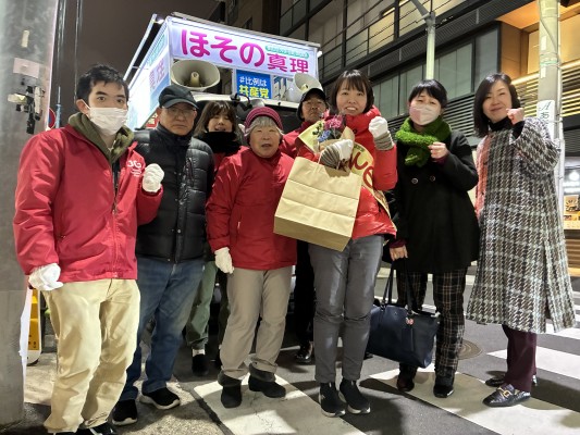 最終日、月島駅でマイクを納めました